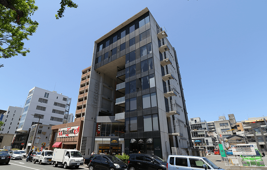 イルカセットビル外観